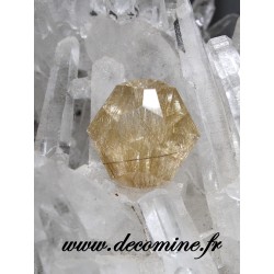 quartz inclusion rutile...