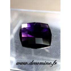 amethyste de bahia taille losange 13.47 carats